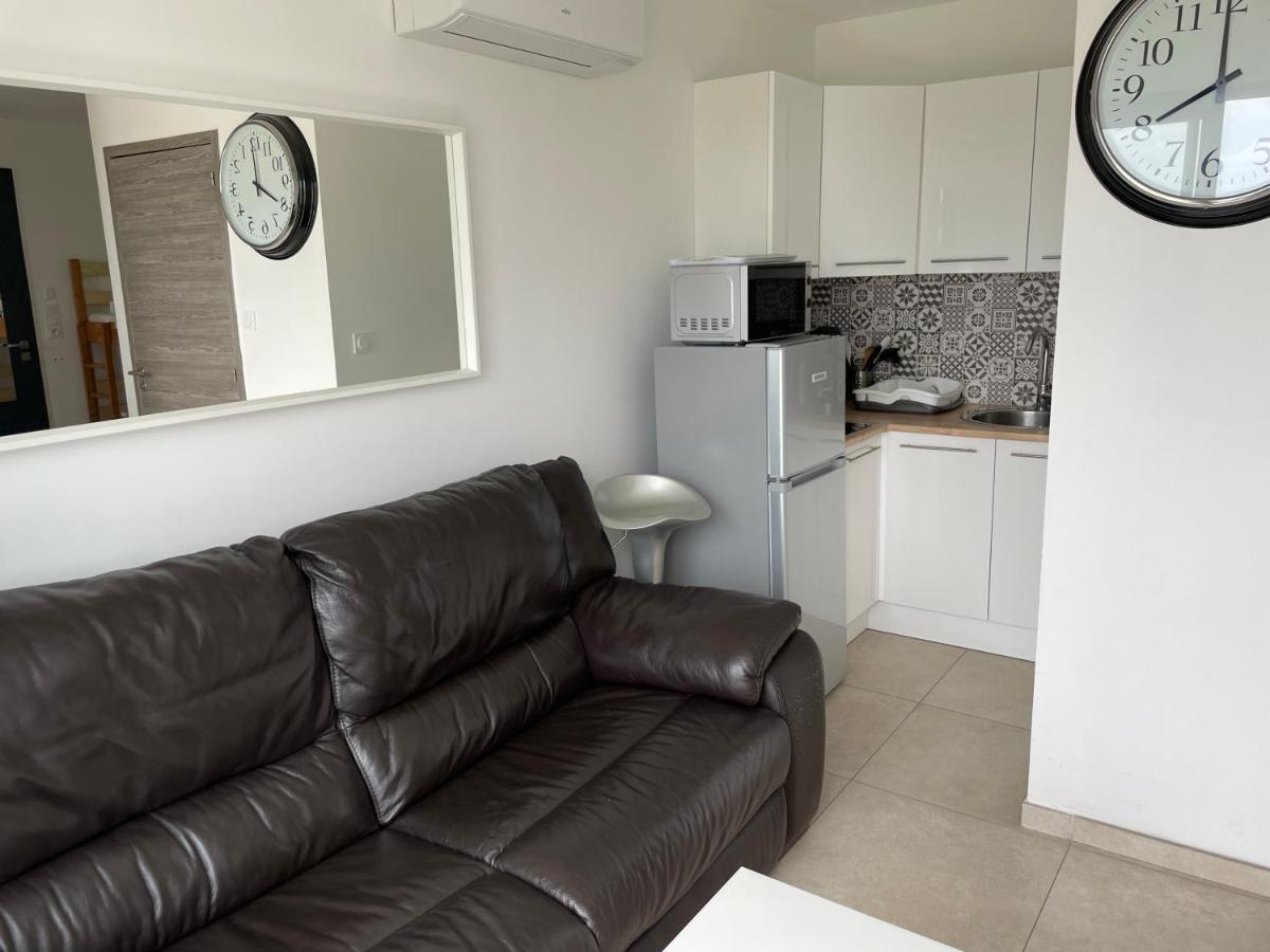 Appartement Avec Spa-Avril A Sept-Camargue 4 Personnes Saint-Laurent-dʼAigouze Eksteriør billede