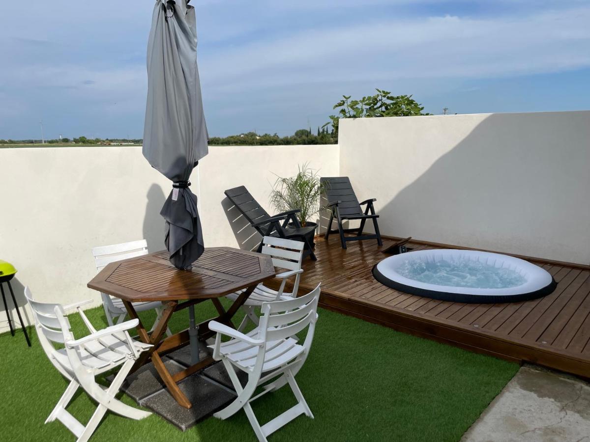 Appartement Avec Spa-Avril A Sept-Camargue 4 Personnes Saint-Laurent-dʼAigouze Eksteriør billede
